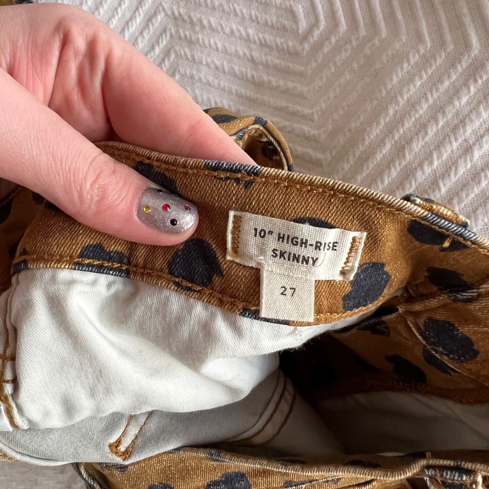 Madewell 10" Mid-Rise Skinny Jeans in Painted Spots - Picture 6 of 6